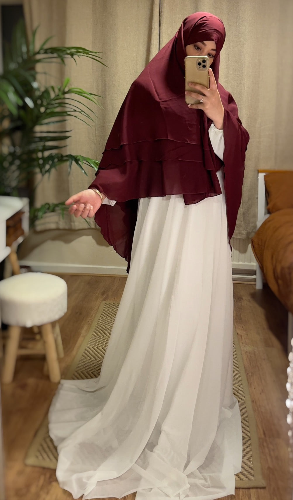 Dolce Bordeaux Khimar