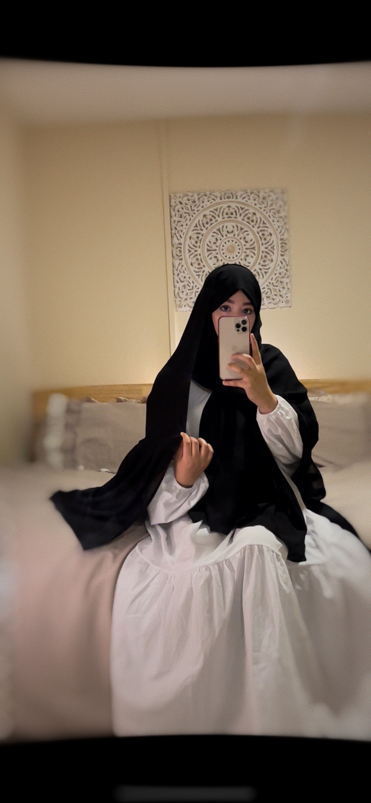 Maxi Black Flouncy Hijab